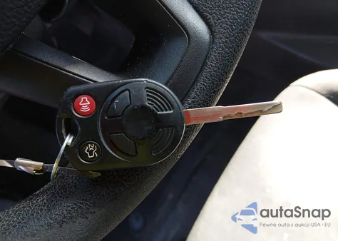 2018 Ford Focus Se z USA, uszkodzony, nr VIN 1FADP3K24JL214363